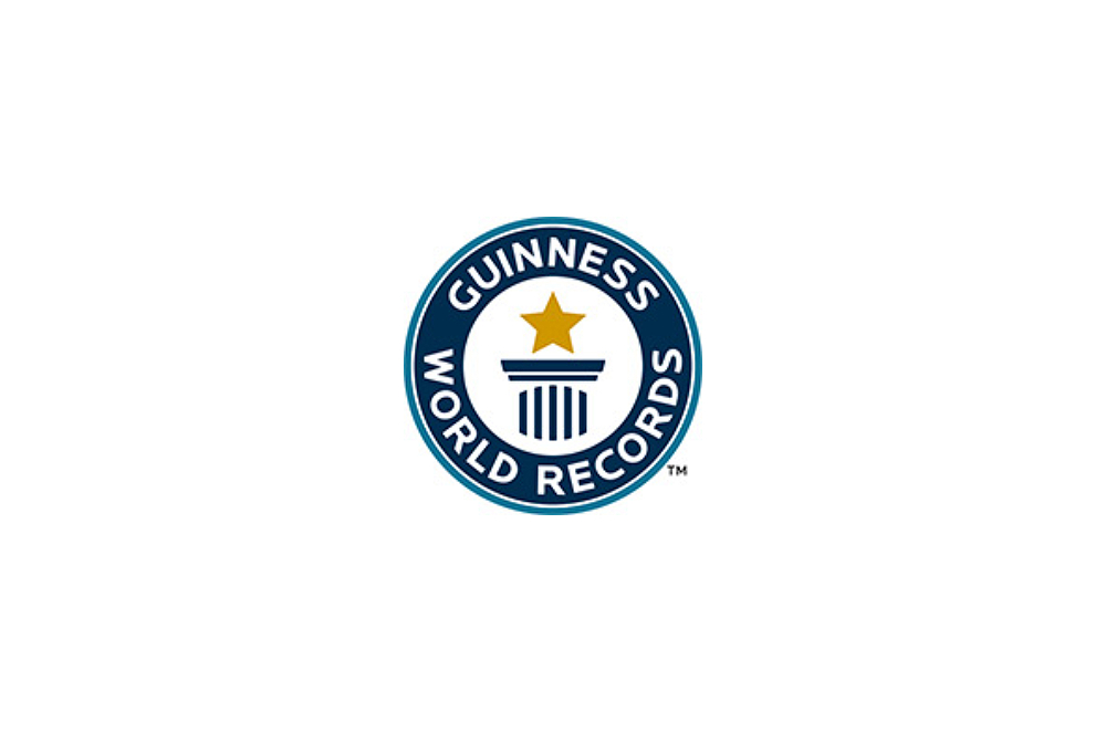 Olivia Bonfim and Carlos Santalena: the first married couple to reach the summit of Everest and Lhotse, a feat recognized by Guinness World Records