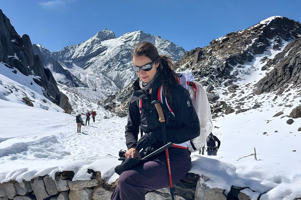 Como o corpo sobrevive no Everest? Com Olivia Bonfim